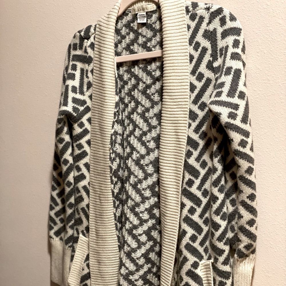 Size M cozy sweater by Love By Design